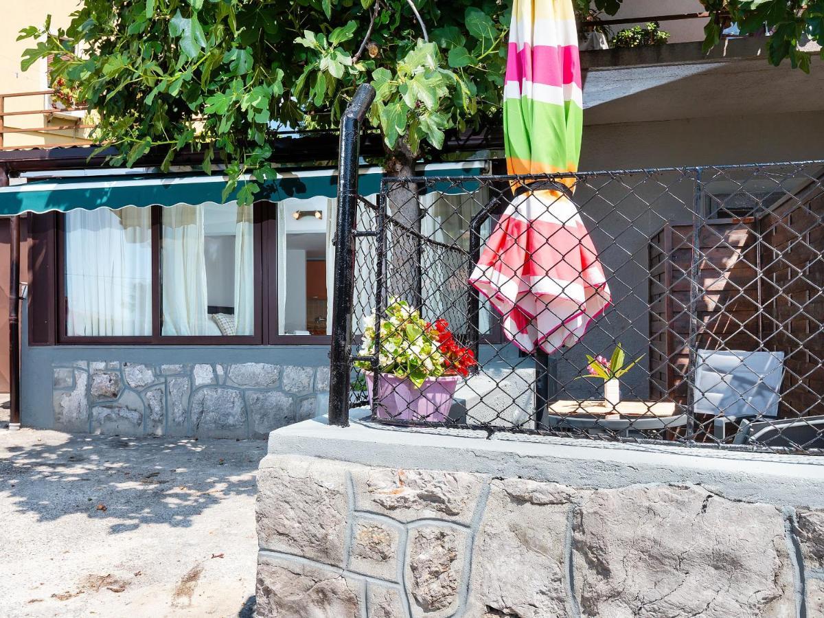 Studio Apartment "Kalina" 550 M From Sea Rijeka Exteriör bild