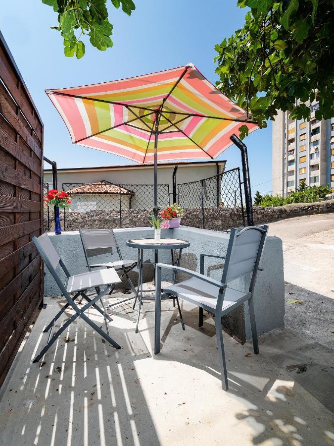 Studio Apartment "Kalina" 550 M From Sea Rijeka Exteriör bild