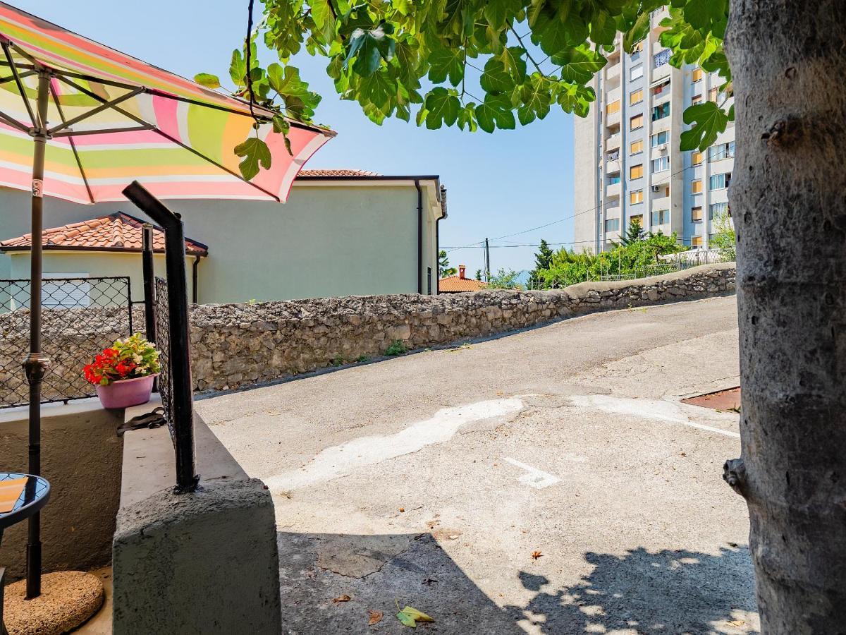 Studio Apartment "Kalina" 550 M From Sea Rijeka Exteriör bild