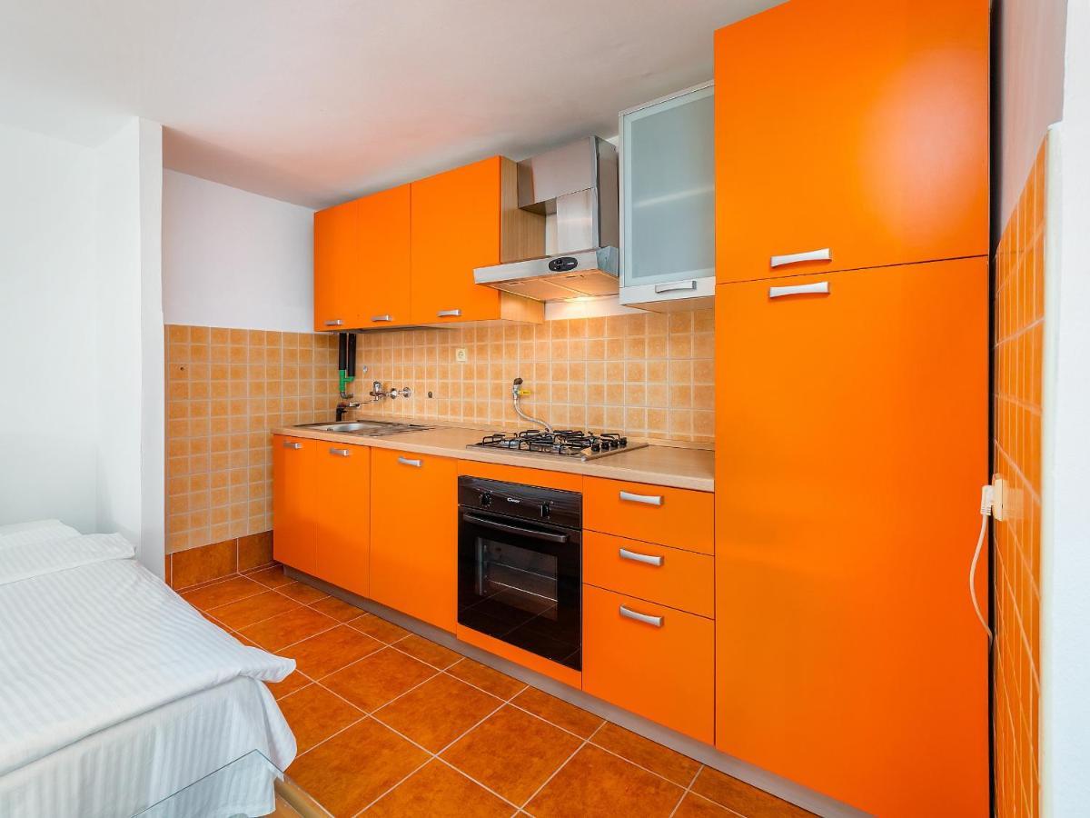 Studio Apartment "Kalina" 550 M From Sea Rijeka Exteriör bild