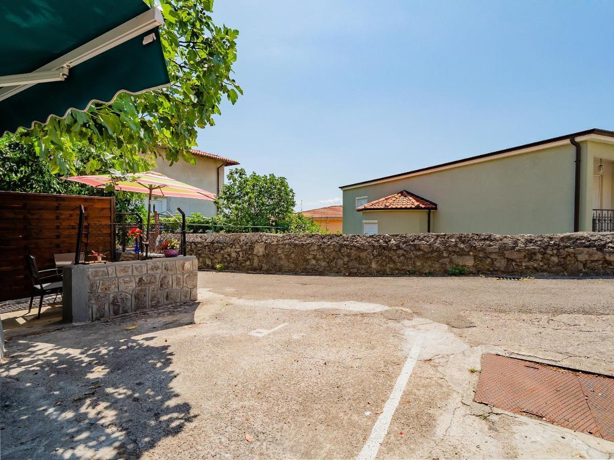 Studio Apartment "Kalina" 550 M From Sea Rijeka Exteriör bild