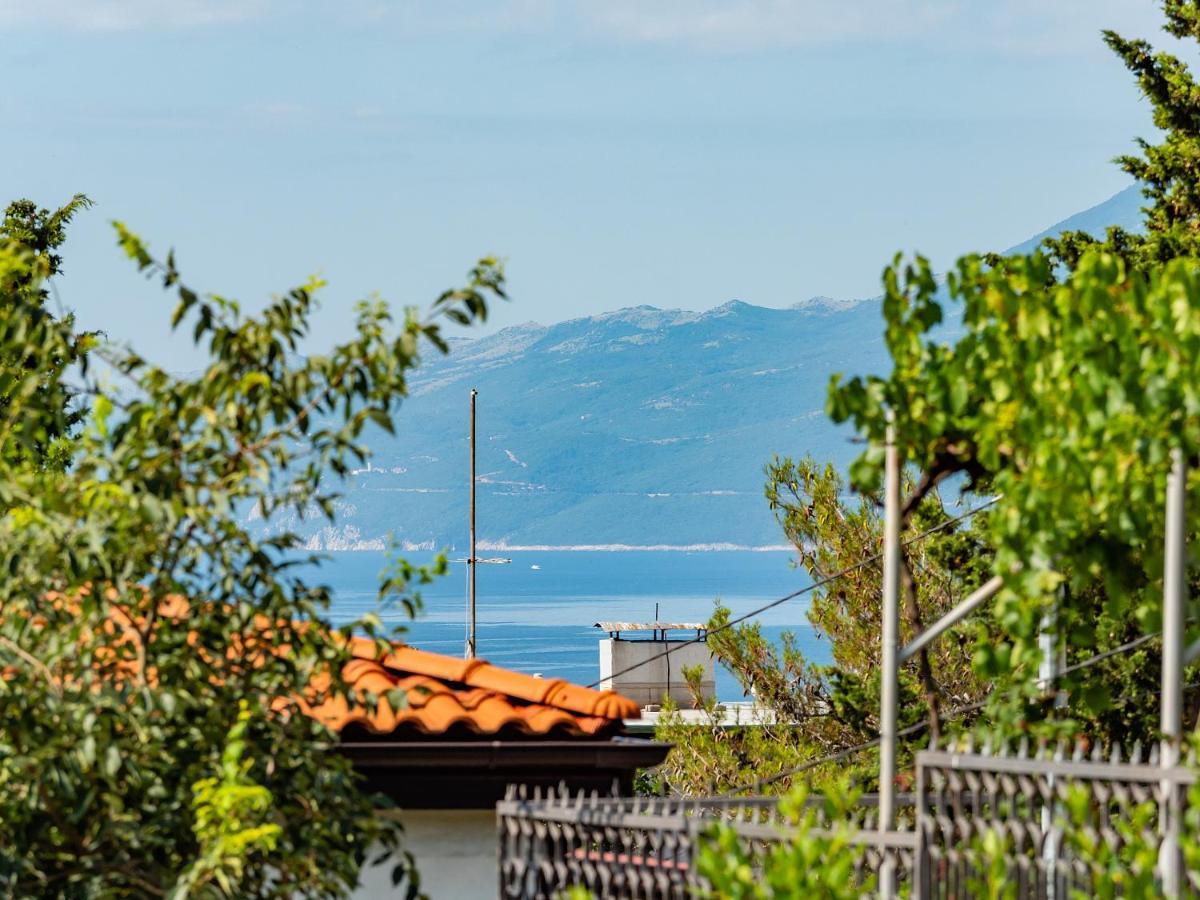 Studio Apartment "Kalina" 550 M From Sea Rijeka Exteriör bild